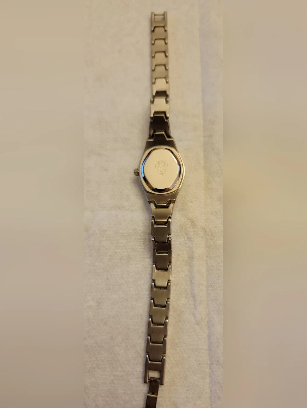 Like New- Gucci Quartz Women's Watch
